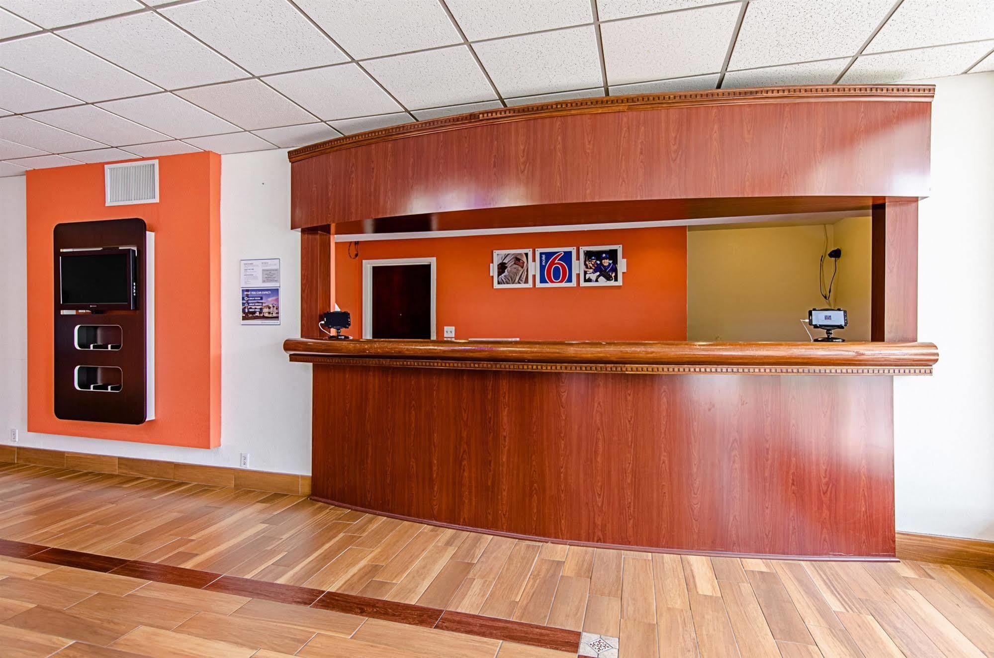 Motel 6-Staunton, VA Esterno foto