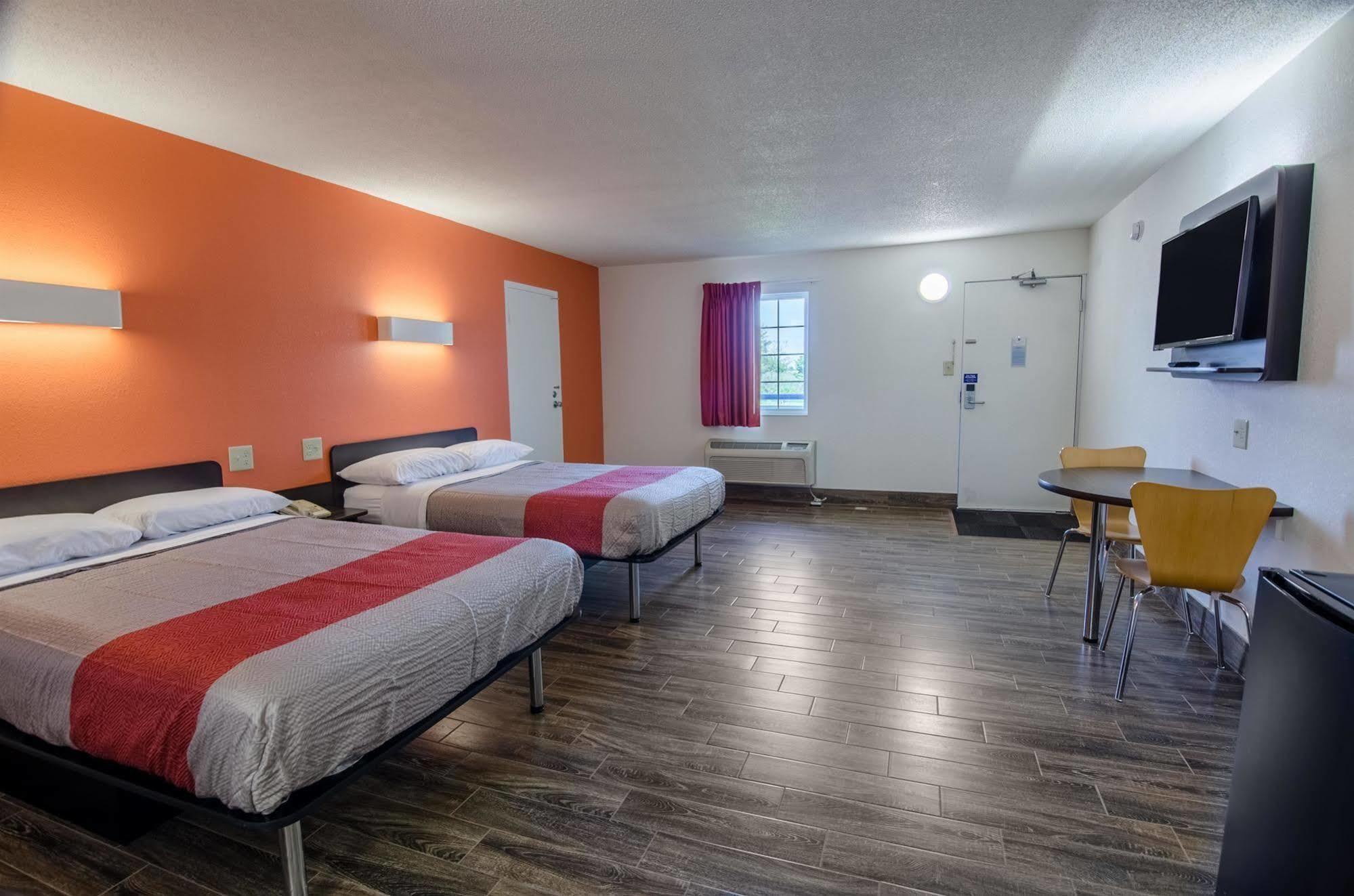 Motel 6-Staunton, VA Esterno foto