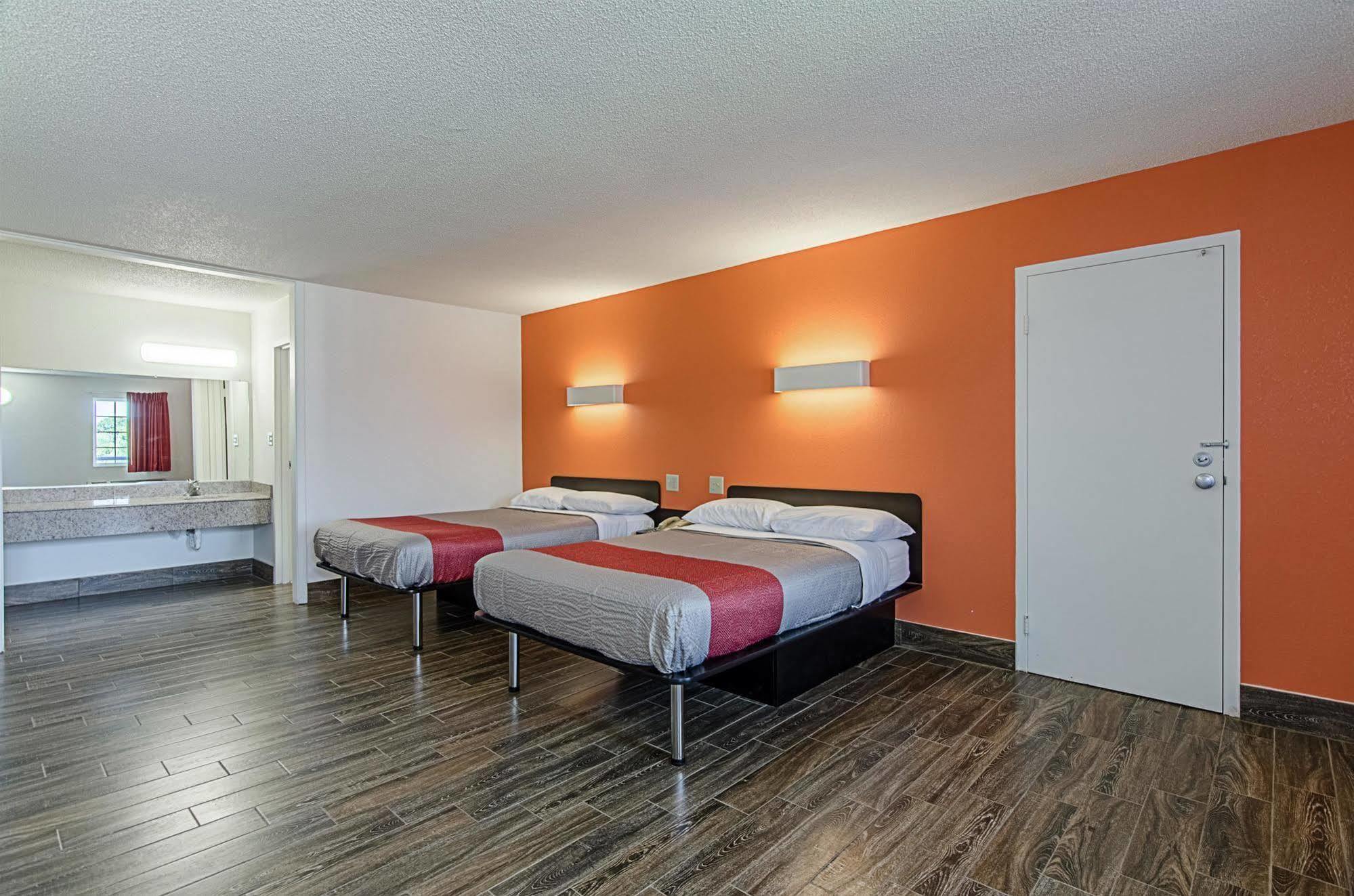 Motel 6-Staunton, VA Esterno foto